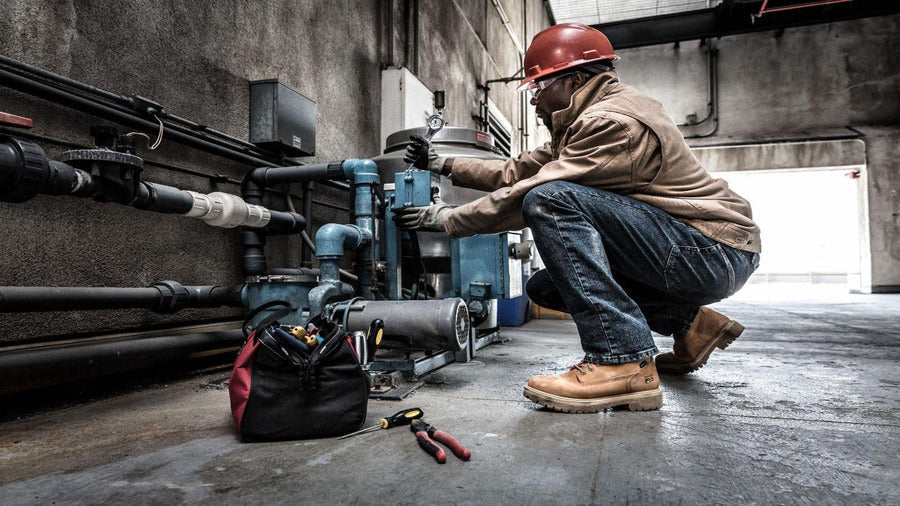 Understanding the Pros and Cons of Steel Toe Boots for Work and Safety