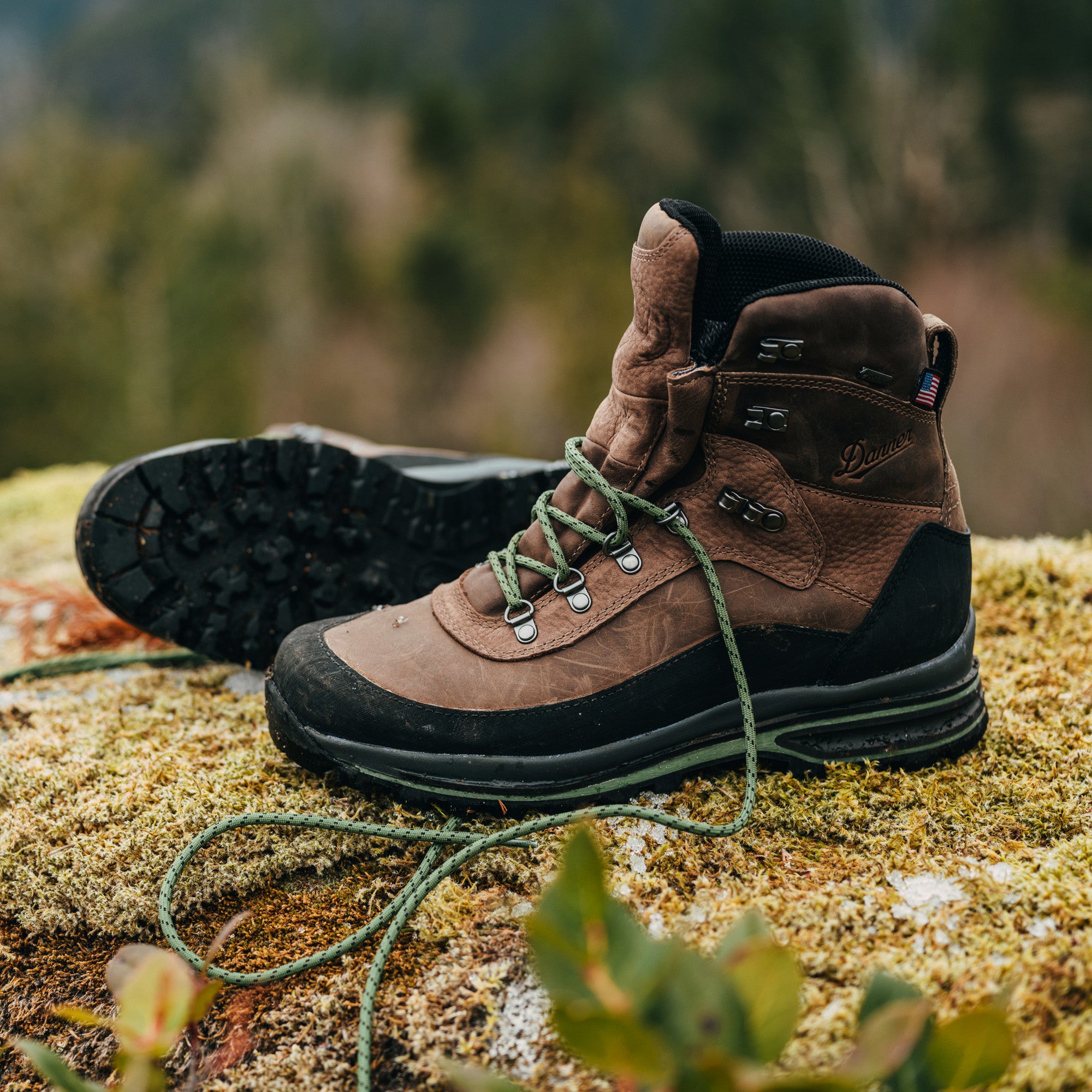 Danner Men s Crag Rat 7 WP Made in USA Hiking Boot Brown 67810